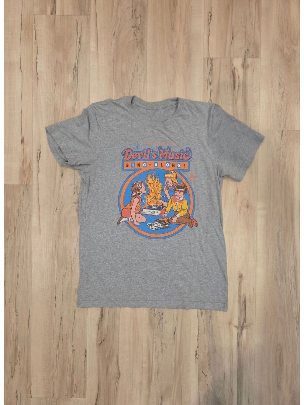Devil's Music Sing Along Graphic T-Shirt in Gray